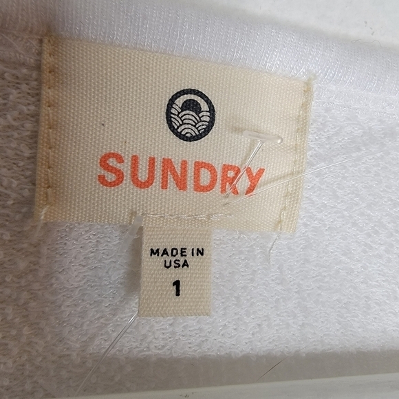 SUNDRY Lovers Graphic Sweatshirt Multicolor White Terry Sporty Women's Cozy Top - Picture 8 of 16